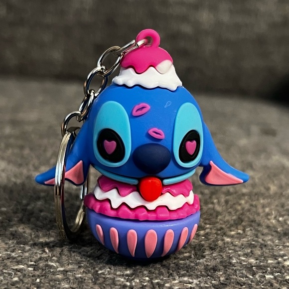 Stitch in A Cupcake 2” Keychain - Picture 1 of 5